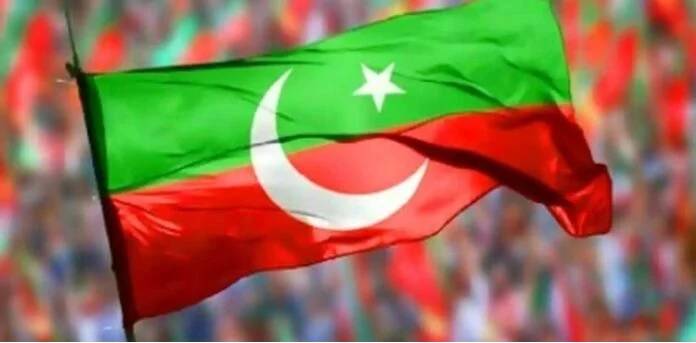 پی ٹی آئی کی مشکلات میں اضافہ، پارلیمانی ارکان سے بڑا مطالبہ کردیا