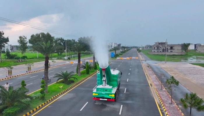 گزشتہ سال دسمبر کےمقابلے میں رواں سال لاہور کی فضاکیسی رہی؟