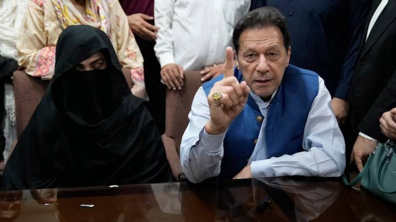 توشہ خانہ 2 کیس میں بانی پی ٹی آئی اور بشریٰ بی بی کو 10، 10 سال سزا