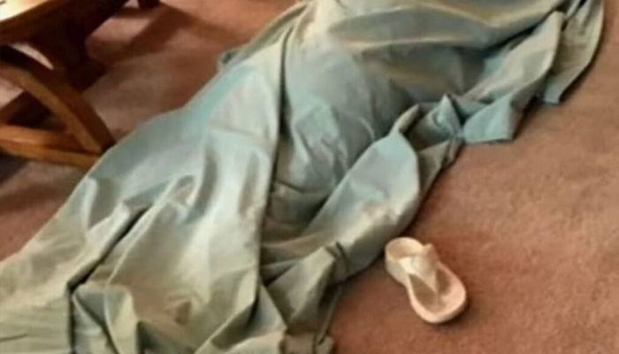 سفاکیت کی انتہا،سنگدل بیٹے نے کلہاڑی کے وار سے سوتیلی ماں کو قتل کر دیا 