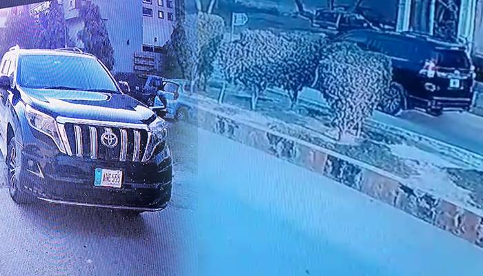 فیصل آباد:رونگ سائیڈ  سے آنے والے گاڑی نے بچی کو کچل دیا