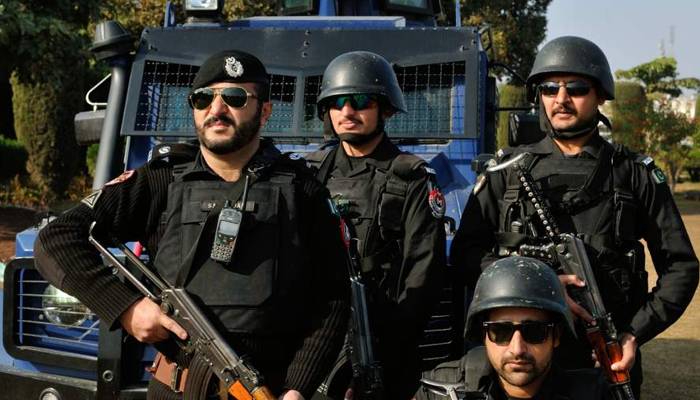 کرک: دہشتگردوں کی موجودگی کی اطلاع پر پولیس کی کارروائی، 8 دہشتگرد ہلاک 
