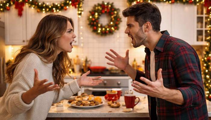  خواتین کی تصاویر لائک کرنا طلاق کی وجہ بن گیا