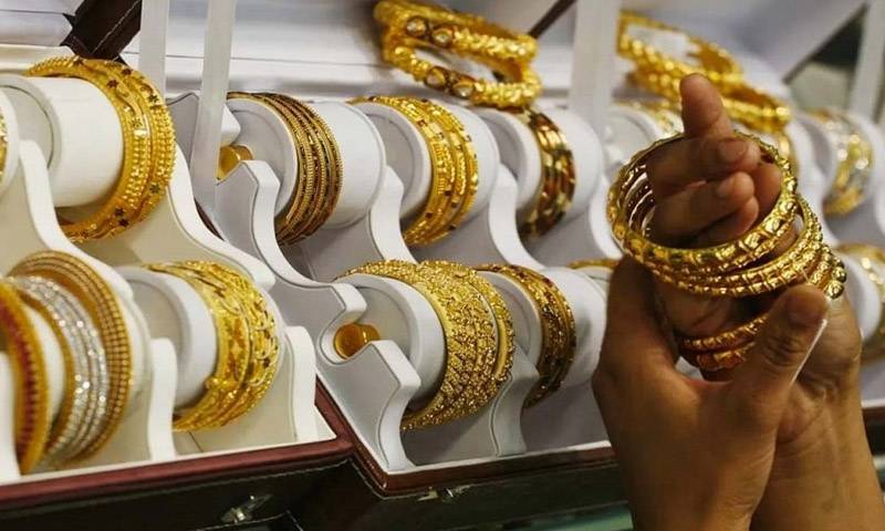 سونے کی فی تولہ قیمت میں بڑی کمی ریکارڈ