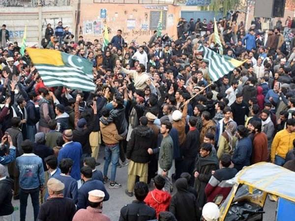 پاکستان سمیت دنیا بھر میں کشمیری آج یومِ حقِ خودارادیت منا رہے ہیں