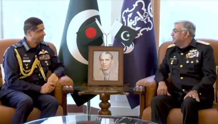 بنگلہ دیشی ایئر چیف کی نیول چیف سے ملاقات، دوطرفہ دفاعی تعاون پر تبادلہ خیال