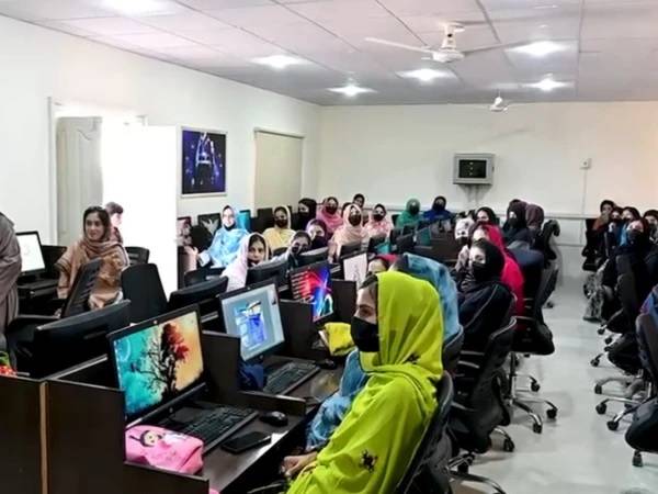 بلوچستان کی بہادر خواتین کو با اختیار بنانے کیلئے ایف سی بلوچستان کا شاندار اقدام 