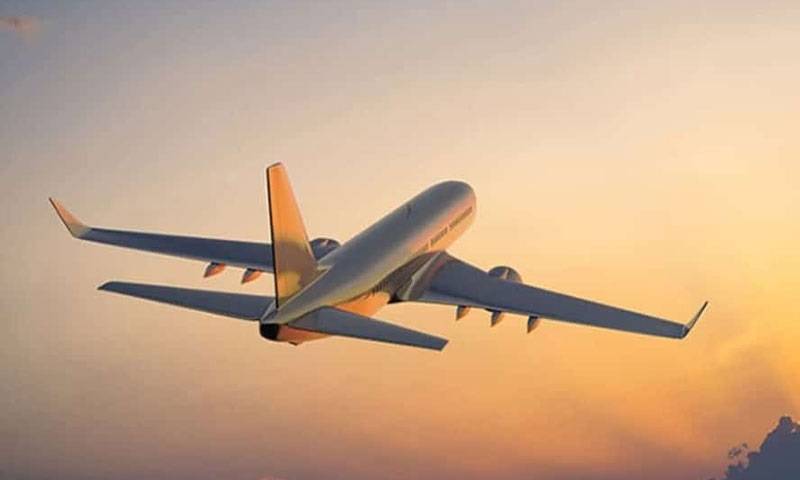 پاکستان سے سفر کرنے والے مسافروں کیلئے خوشخبری، معروف انٹرنیشنل ائیر لائن کی کرایوں میں کمی