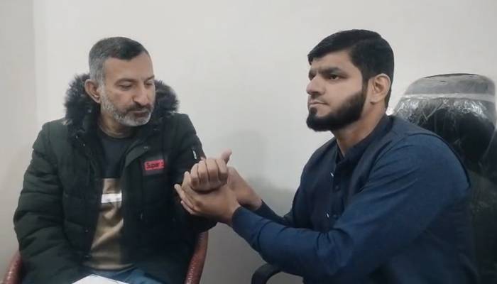 سیالکوٹ : حکماءکا نبض کے ذریعے بیماری کی تشخیص پر مشتمل فری میڈیکل کیمپ کا انعقاد