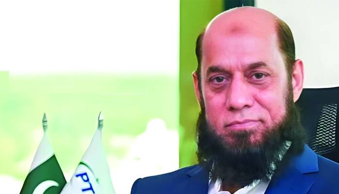 موبائل فون خریداری پر کتنا ٹیکس عائد ؟چیئرمین پی ٹی اے بھی انجان نکلے
