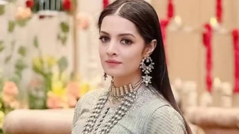 سلینا جیٹلی نے پہلی بار شوہر سے طلاق کی تکلیف دہ کہانی بیان کر دی