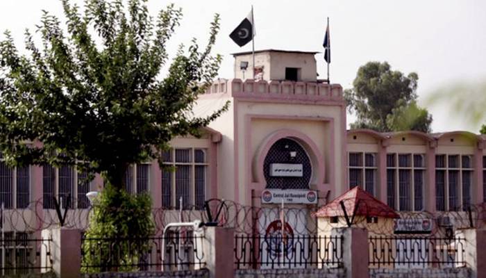 سپرٹینڈنٹ اڈیالہ جیل عبدالغفور انجم کا تبادلہ کر دیا گیا 