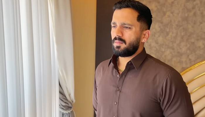 یوٹیوب چینل بند کیوں رہا؟ کیا معاملہ پیش آیا؟ رجب بٹ بتاتے ہوئے جذباتی ہوگئے