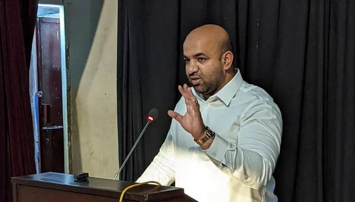 وزارتِ تعلیم سے علیحدگی کی خبروں پر رانا سکندر حیات کا بیان آگیا