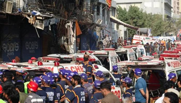 گل پلازہ میں ریسکیو آپریشن سست روی کا شکار، 83 افراد تاحال لاپتا