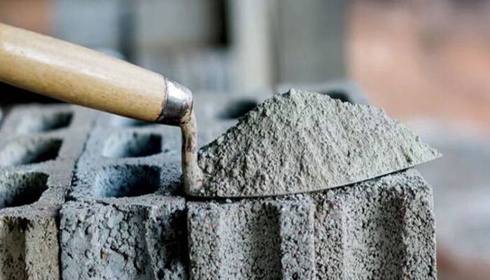 اپنا گھر بنانا اور بھی مشکل ہوگیا، سیمنٹ مزید مہنگا ہوگیا
