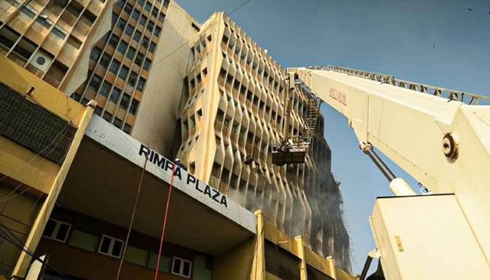 کراچی: گل پلازہ سے متصل رمپاپلازہ غیرمحفوظ قرار،انتظامیہ کونوٹس جاری