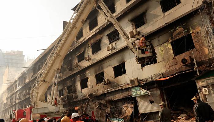 سانحہ گل پلازہ ،سندھ حکومت کا پہلا بڑا ایکشن ، بڑی شخصیت کو عہدے سے ہٹا دیا