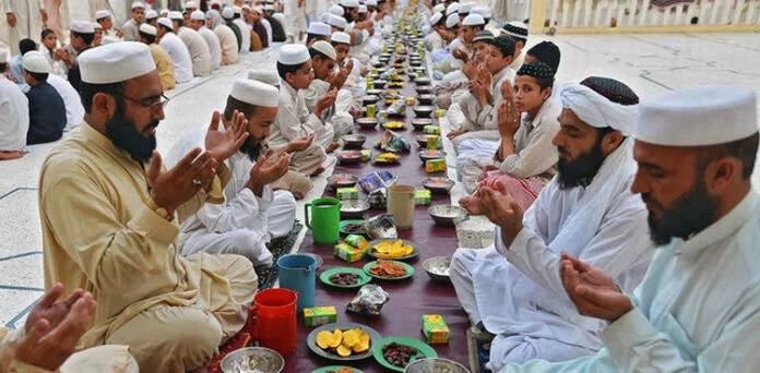 پاکستان سمیت دنیا بھر میں روزہ کتنے گھنٹے کا ہوگا؟