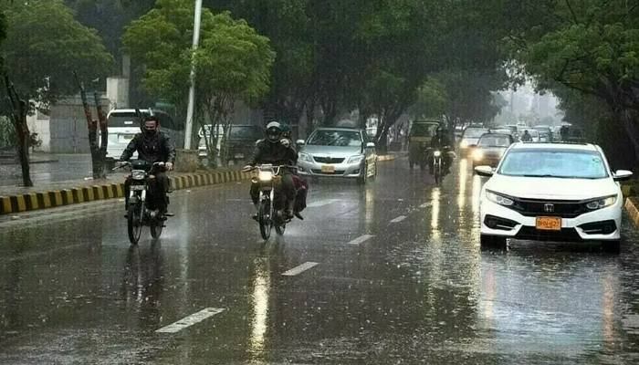 ملک بھر میں شدید سردی، بارش اور برفباری والا نیا طاقتور سسٹم آج داخل ہونے کا امکان