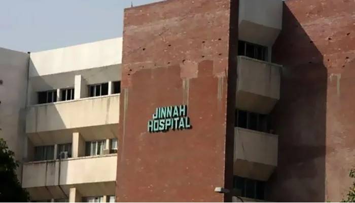 جناح اسپتال لاہور میں گردے کی پیوندکاری کا کامیاب آپریشن، مریض اور ڈونر صحتیاب