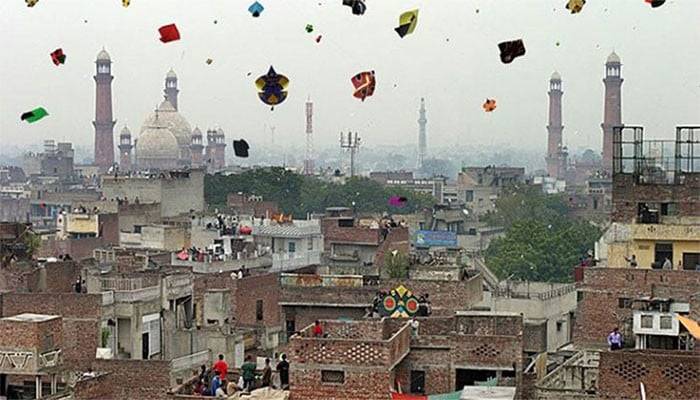 لاہور میں بسنت :پولیس نے احکامات کی خلاف ورزی پر سخت کارروائی کا اعلان کردیا