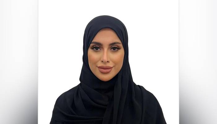 UAE Makeup Artist Wadima Al Rumaithi Crafts Signature Bridal Glam in Karachi 