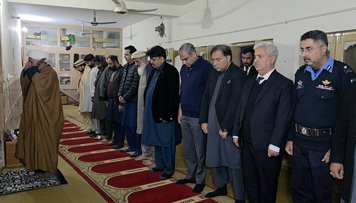 وزیر داخلہ محسن نقوی کا ترلائی  مسجد کا دورہ،مغرب و عشاء کی نماز ادا کی