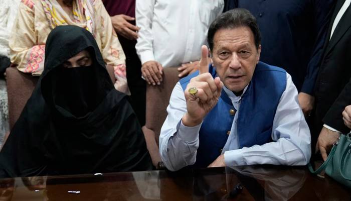 عمران خان کی توشہ خانہ ٹوکیس میں سزامعطلی اور ضمانت پر رہائی کی درخواست