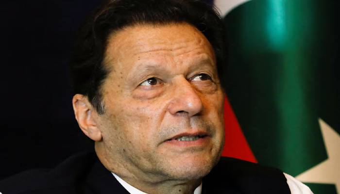 عمران خان کی آنکھ کے علاج سے متعلق حکومت نے بڑا اعلان کر دیا