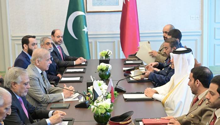 وزیر اعظم  سےقطر کے نائب وزیر اعظم کی ملاقات، دو طرفہ تعاون پر تبادلہ خیال