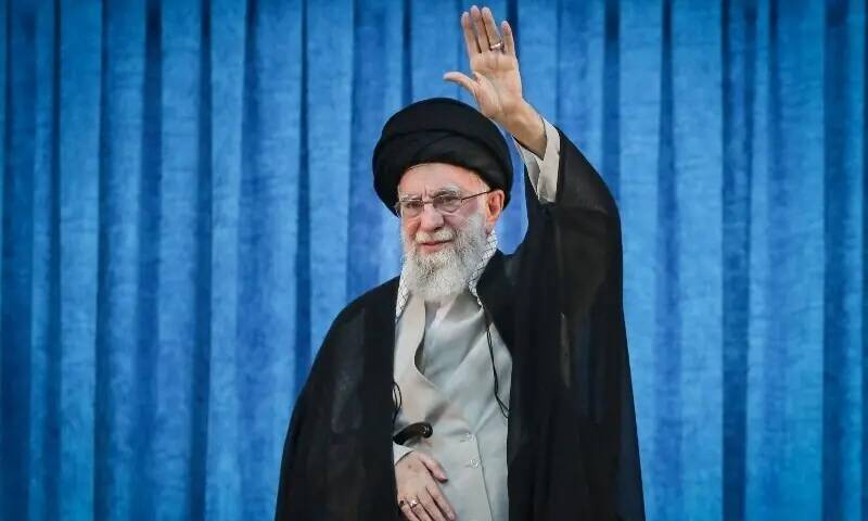 آیت اللہ خامنہ ای کی شہادت کے بعد ایران میں سپریم لیڈر کے انتخاب کا معاملہ، علما اور عوام دباؤ ڈالنے لگے