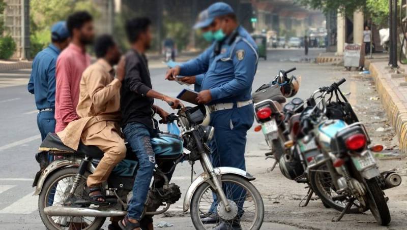 ٹریفک پولیس کو رکشہ اور موٹر سائیکل کے چالان عید تک نہ کرنے کا حکم