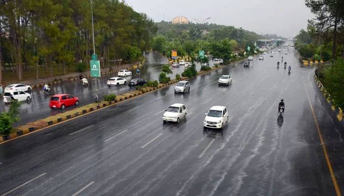 اسلام آباد اور لاہورسمیت پنجاب کے مختلف علاقوں میں بارش، موسم خوشگوار