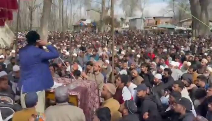  مقبوضہ کشمیر:پابندیوں کے باوجود یومِ القدس پر کشمیریوں کا بھرپور احتجاج ، کے ایم ایس