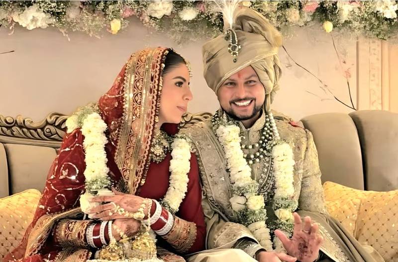 بھارتی اسپنر کلدیپ یادیو نے بچپن کی دوست ونشیکا چڈھا سے شادی کر لی