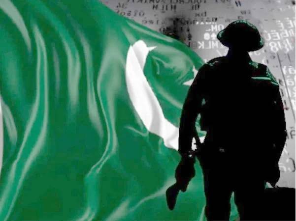 عید الفطر کے موقع پر پاک فوج کے شہدا کو پوری قوم کا خراج عقیدت