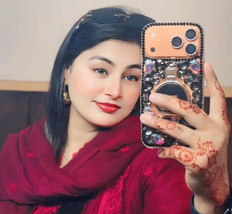 مشہور ٹک ٹاکر شوہر کی فائرنگ سے جان کی بازی ہار گئی