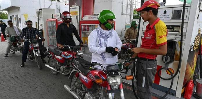 سستے پیٹرول کی فراہمی کا منصوبہ، حکومت کا 24 ہزار موبائل فونز خریدنے کا فیصلہ