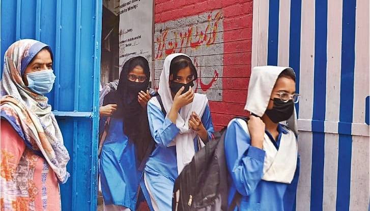 پنجاب میں سکولوں کے نئے اوقات کار کا اعلان، جمعہ کو ہفتہ وار چھٹی ہوگی