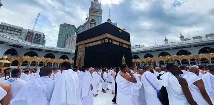 عازمینِ حج کیلئے اچھی خبر، حکومت نے بڑے ریلیف کا اعلان کر دیا