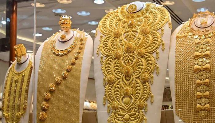 سونے کی فی تولہ قیمت میں 9500 روپے کی بڑی کمی