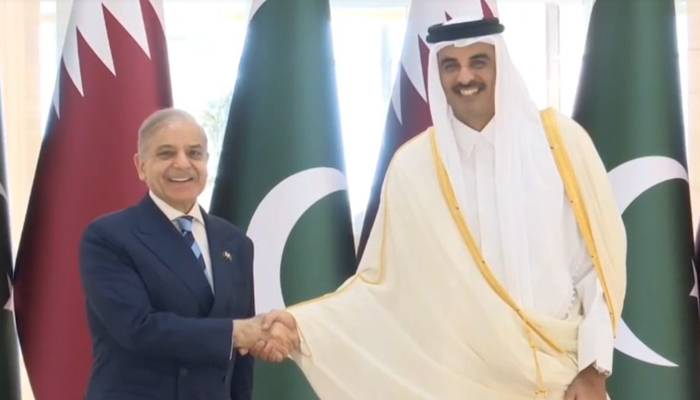 وزیر اعظم کی امیر قطر سے ملاقات، علاقائی و عالمی صورتحال پر تبادلہ خیال