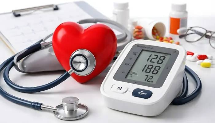 دل کی صحت جانچنے کیلئے بلڈپریشر کتنی مرتبہ چیک کرنا چاہیے؟
