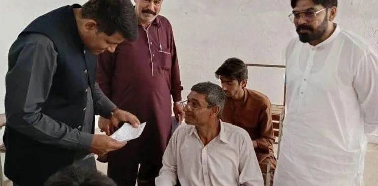 پنجاب میں 55 سالہ شخص تیسری بار میٹرک کے امتحان میں شریک