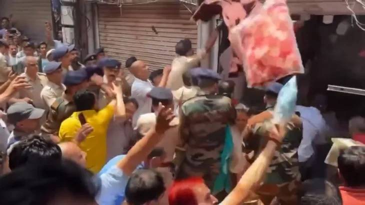 دہلی اور اتر پردیش میں مسلم مزدوروں پر ادائیگی کے تنازعات کے باعث حملے