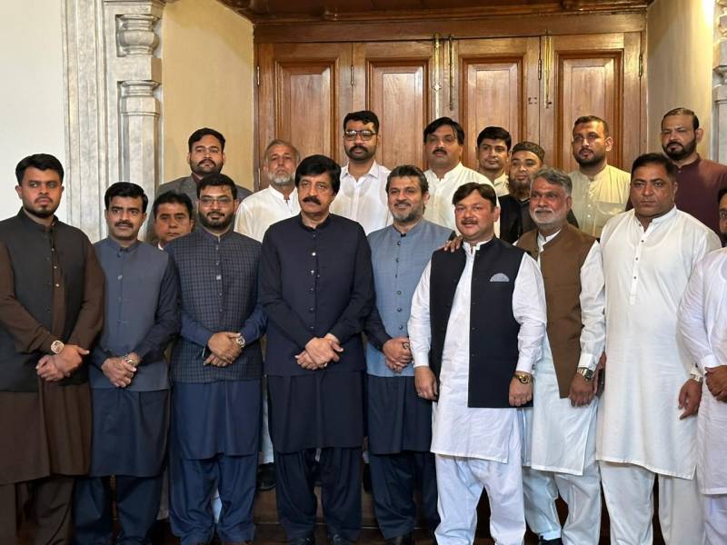 پان سگریٹ مرکزی ایسوسی ایشن کے وفد کی گورنر پنجاب سے ملاقات، درپیش مسائل سے آگاہ کیا