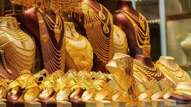 سونا ہزاروں روپے سستا، فی تولہ کتنے کا ہوگیا؟ جانیے