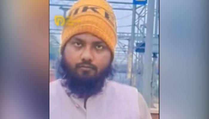 اترپردیش میں مسلمان عالم دین کو تشدد کے بعد ٹرین سے پھینک کر قتل کر دیا گیا