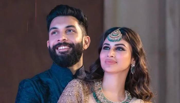 بالی ووڈ اداکارہ مونی رائے اور سوراج نمبیار کا شادی کے چار سال بعد علیحدگی کا اعلان